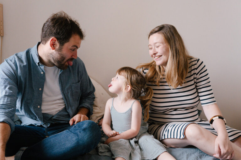 séance photo grossesse famille moderne cool