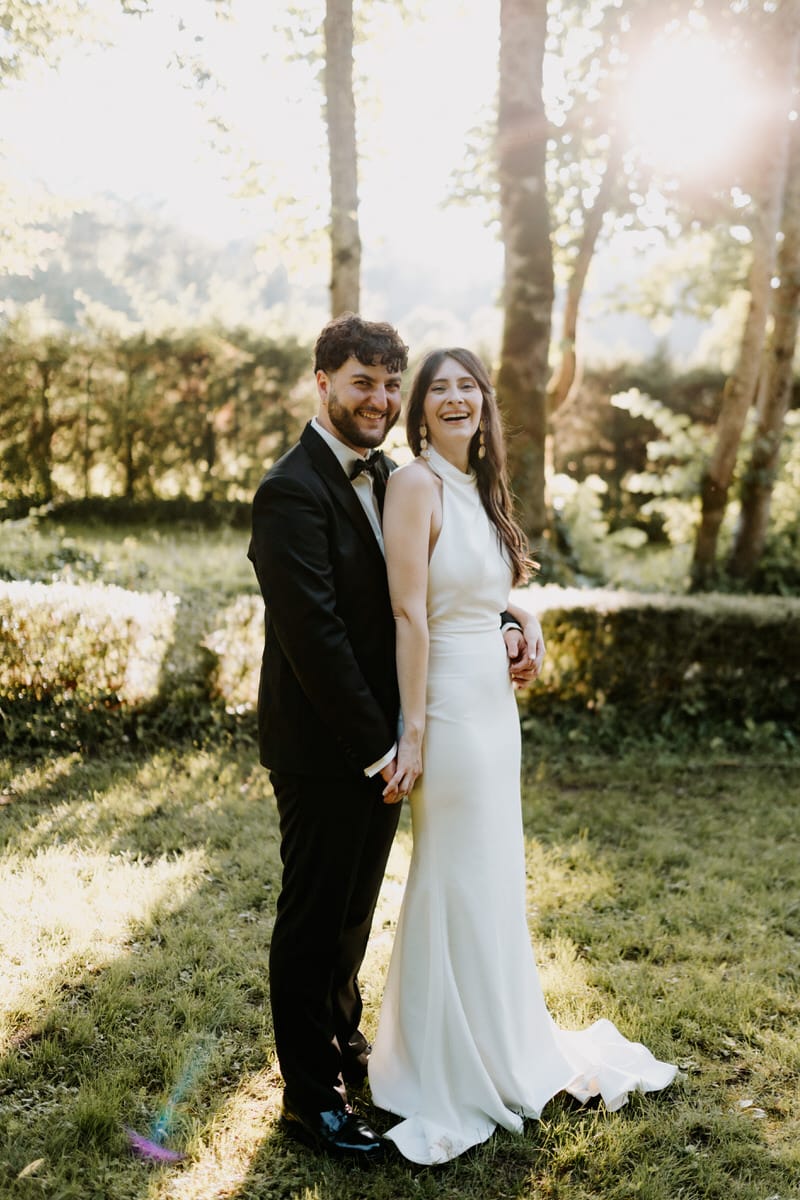 mariage moderne et coloré au domaine de la chartrognière