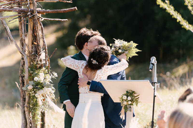 reportage mariage cérémonie laïque grange aux fées autrans