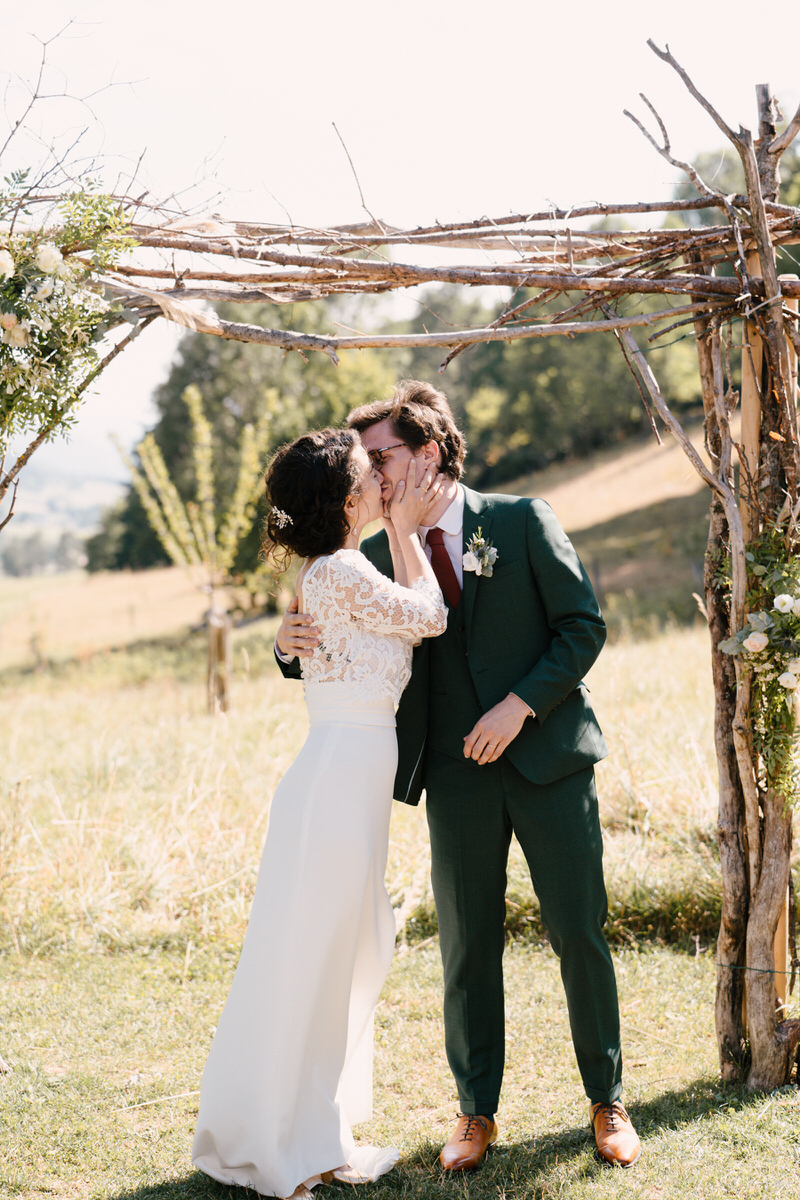 mariage cérémonie laïque grange aux fées échange des alliances